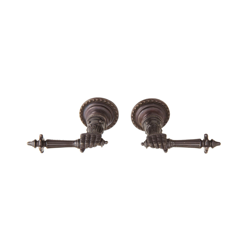 Gauntlet Wall Mount Lever & Diverter Collection