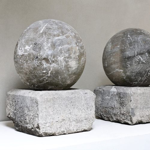 Antique Garden Ornaments Compas™